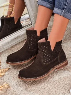 Botki Bez Ocieplenia|Botki Na Płaskim Obcasie^Royalfashion Aurelia Verona - Brązowe botki zamszowe damskie z naturalnej skóry, 3 cm obcas brązowy