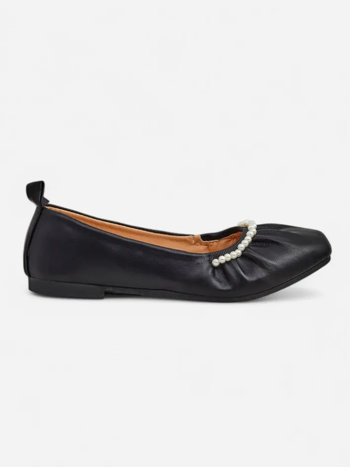 Buty Na Wielkie Wyjście|Baleriny Klasyczne^Royalfashion Baleriny Callisto Nero – Czarne baleriny z ekoskóry z perełkami, płaski obcas czarny