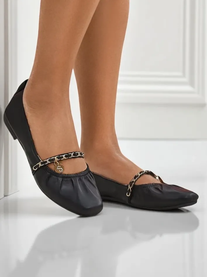 Buty Na Wielkie Wyjście|Baleriny Klasyczne^Royalfashion Baleriny damskie Ariadna Nero – czarne, płaskie, skóra ekologiczna, złota ozdoba czarny