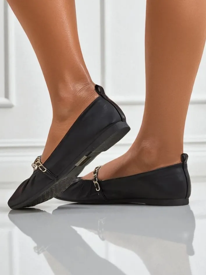 Buty Na Wielkie Wyjście|Baleriny Klasyczne^Royalfashion Baleriny damskie Ariadna Nero – czarne, płaskie, skóra ekologiczna, złota ozdoba czarny