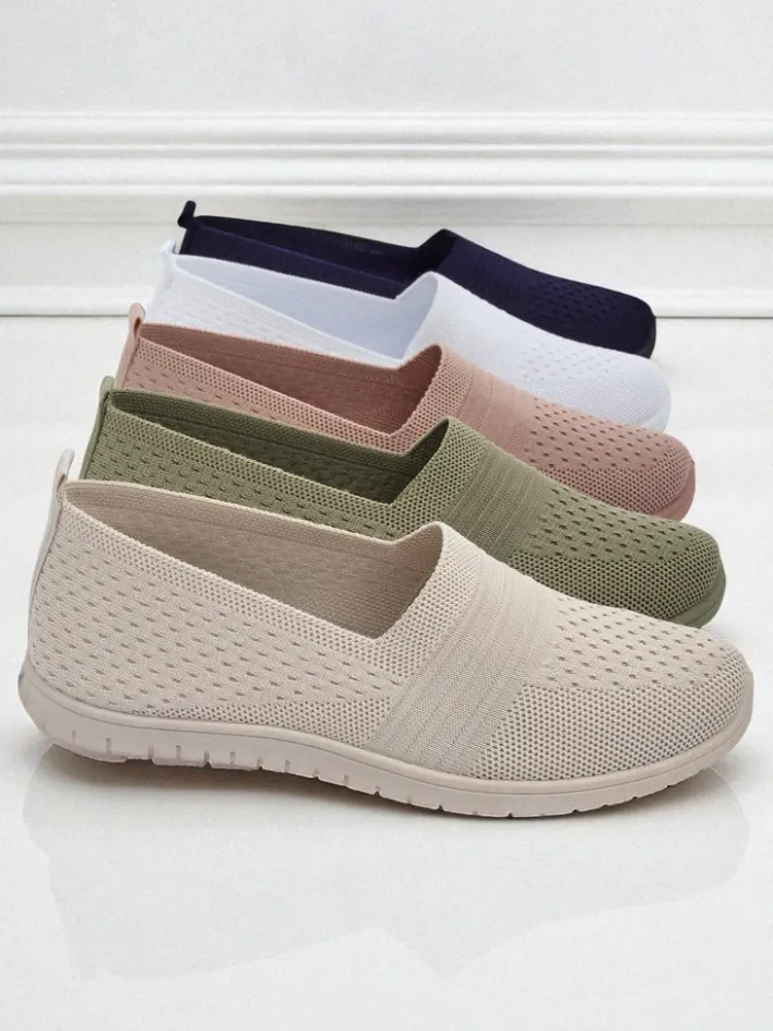 Półbuty^Royalfashion Beżowe damskie slip-ony Callista – lekkie buty tkaninowe na płaskiej podeszwie beżowy