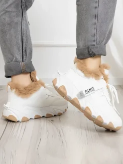 Śniegowce|Ocieplane^Royalfashion Białe sportowe sneakersy damskie z futerkiem Nonua- Obuwie biały