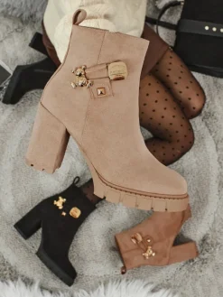 Botki Z Delikatnym Ociepleniem|Botki Na Słupku^Royalfashion Botki damskie eko zamszowe na słupku Bearr beżowy