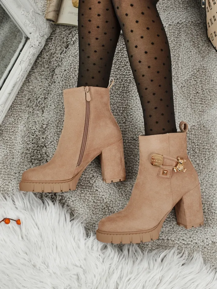 Botki Z Delikatnym Ociepleniem|Botki Na Słupku^Royalfashion Botki damskie eko zamszowe na słupku Bearr beżowy