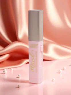 Oczy^Royalfashion Błyszczący cień do powiek w sztyfcie Power of Imagination