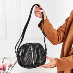 Małe Torebki^Royalfashion Czarna damska mała torebka na ramię - Akcesoria