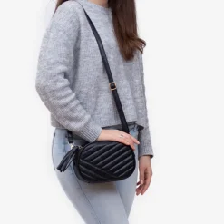 Małe Torebki^Royalfashion Czarna damska torebka z pikowaniem - Akcesoria czarny