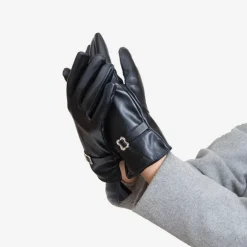 Rękawiczki^Royalfashion Czarne klasyczne damskie eko-skórzane rękawiczki z klamerką - Akcesoria
