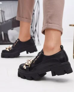 Półbuty^Royalfashion Czarne półbuty na płaskim obcasie Eqoia - Obuwie czarny