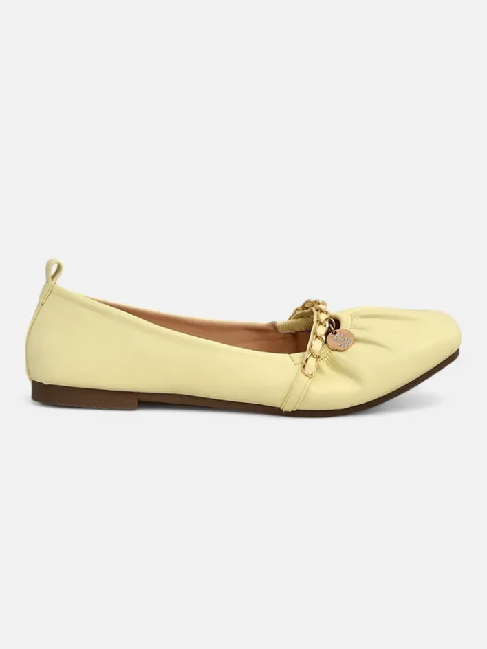 Buty Na Wielkie Wyjście|Baleriny Klasyczne^Royalfashion Damskie baleriny AURELIA Gialla z łańcuszkiem w kolorze m, eko skóra żółty