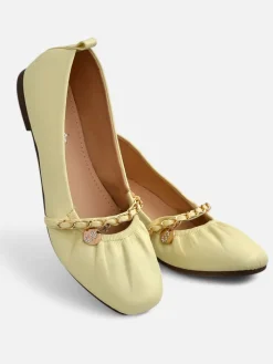 Buty Na Wielkie Wyjście|Baleriny Klasyczne^Royalfashion Damskie baleriny AURELIA Gialla z łańcuszkiem w kolorze m, eko skóra żółty