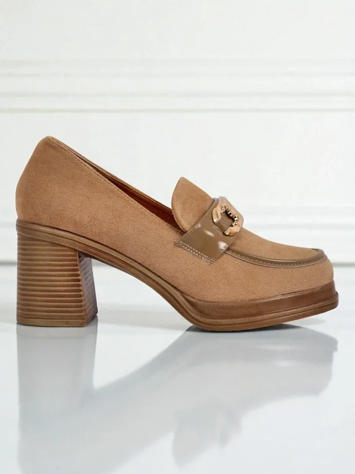 Mokasyny Na Obcasie^Royalfashion Damskie Loafers Perseida – jasnobrązowe zamszowe na słupku eleganckie jasny brązowy
