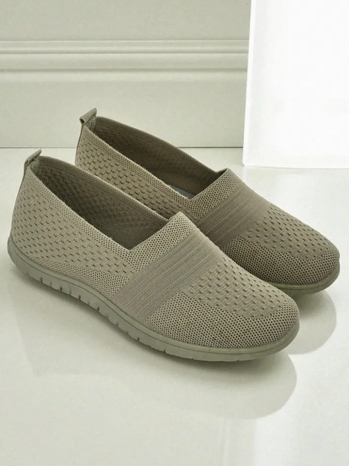 Półbuty^Royalfashion Damskie mokasyny Gaia Verde – wygodne zielone buty z tkaniny na płaskim obcasie zielony