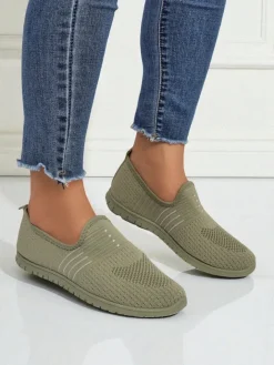 Półbuty^Royalfashion Damskie wsuwane mokasyny Hypatia Verde z tkaniny na płaskiej podeszwie zielony