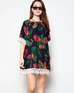 Narzutka Plażowa|Plus Size^Royalfashion Granatowa tunika damska w kwiatki - Odzież Granatowy