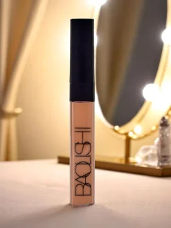 Twarz^Royalfashion Korektor do twarzy w odcieniu Sand