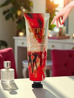 Dłonie^Royalfashion Krem do rak Aphrodite Seduction 30g – Perfumowany Eliksir Nawilzenia