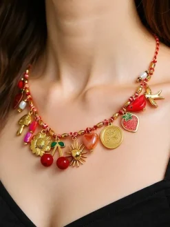 Biżuteria^Royalfashion Naszyjnik Callista Dolce Vita – kolorowe charmsy i złociste detale