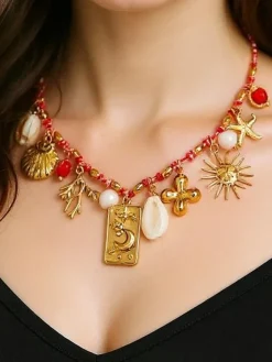 Biżuteria^Royalfashion Naszyjnik pozłacany Calista Charmella z zawieszkami z żywicy