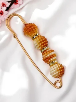 Biżuteria^Royalfashion Ozdobna broszka damska z perełkami Four Pearls Camel