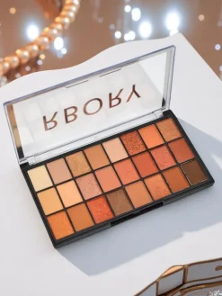 Oczy^Royalfashion Paletka 24 cieni do powiek matowych i brokatowych Tea Mood