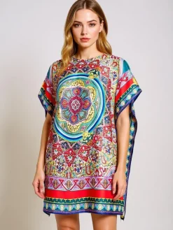 Narzutka Plażowa|Bluzki / Koszule / Koszulki^Royalfashion Pareo Ariadne – kolorowa sukienka do kolan z poliestru Wielokolorowe