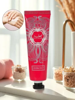 Dłonie^Royalfashion Perfumowany krem do rąk nawilżający One&Only