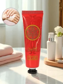 Dłonie^Royalfashion Perfumowany krem do rąk nawilżający Calabria