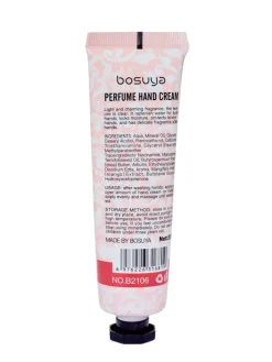 Dłonie^Royalfashion Perfumowany krem do rąk nawilżający Jasnoróżowy