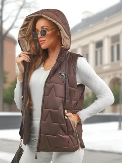 Kurtki / Marynarki / Płaszcze^Royalfashion Pikowana kamizelka damska z kapturem Steel Ember Ciemnobrązowy