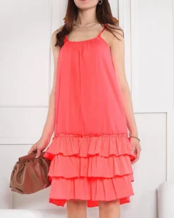 Sukienki Krótkie^Royalfashion Różowa owa damska sukienka na ramiączkach z falbankami - Odzież neon