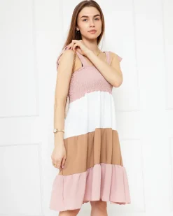 Sukienki Letnie|Sukienki Krótkie^Royalfashion Różowa sukienka damska z wiązanymi ramiączkami - Odzież różowy