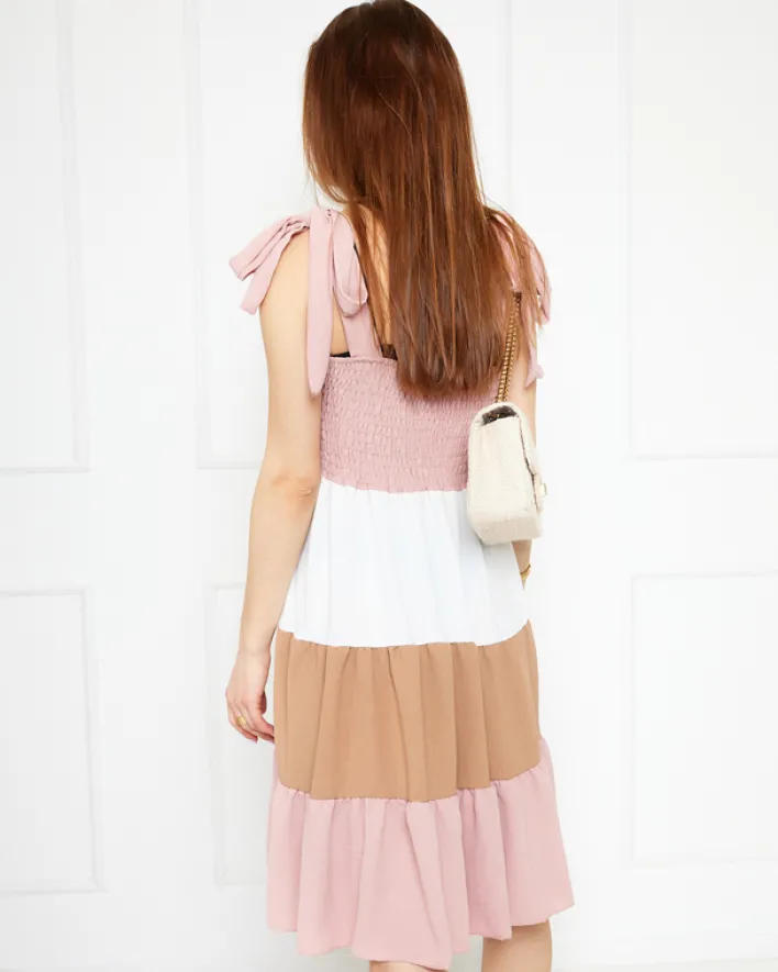 Sukienki Letnie|Sukienki Krótkie^Royalfashion Różowa sukienka damska z wiązanymi ramiączkami - Odzież różowy