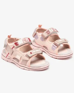 Dziewczęce^Royalfashion Różowe dziecięce sandałki z naszywkami Netiks - Obuwie różowy