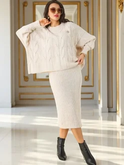 Komplety Damskie^Royalfashion Akrylowy pleciony komplet damski ze swetrem i spódnicą Warm&Fuzzy beżowy