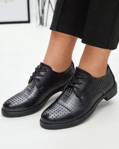 Półbuty^Royalfashion Ażurowe czarne damskie eko skórzane półbuty Azedvo czarny