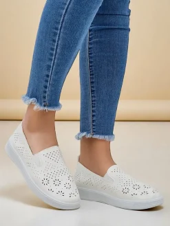 Półbuty^Royalfashion Ażurowe damskie półbuty slip on Mayla