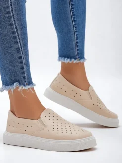 Półbuty|Sportowe^Royalfashion Ażurowe damskie sportowe półbuty sznurowane Vaned czarny