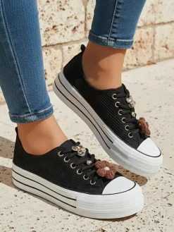 Trampki^Royalfashion Ażurowe damskie trampki z ozdobami Osdo czarny