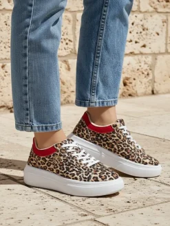 Ugc|Sneakersy^Royalfashion Ażurowe sportowe sneakersy damskie Leopess brązowy