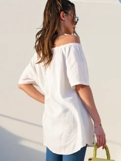 Bluzki / Koszule / Koszulki^Royalfashion Bawełniana bluzka damska a'la hiszpanka z ozdobnymi guzikami biały