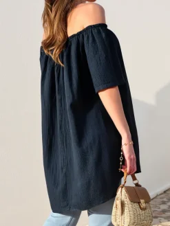 Bluzki / Koszule / Koszulki^Royalfashion Bawełniana bluzka damska a'la hiszpanka z ozdobnymi guzikami czarny