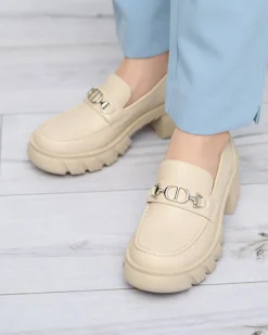 Półbuty^Royalfashion Beżowe damskie półbuty na masywnej podeszwie Terima beżowy