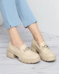 Półbuty^Royalfashion Beżowe damskie półbuty na masywnej podeszwie Terima beżowy