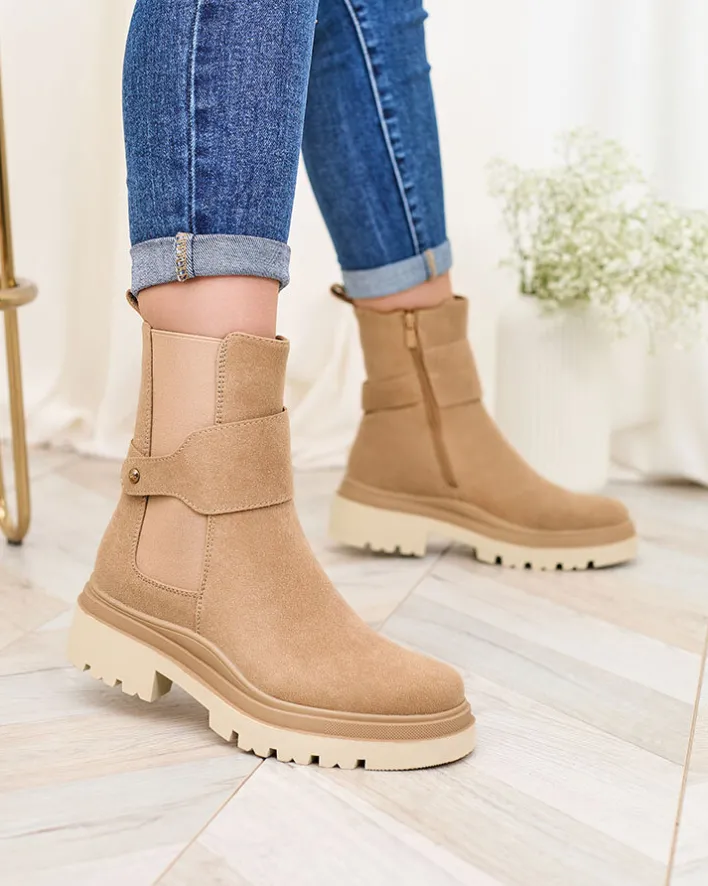 Botki Z Delikatnym Ociepleniem|Botki Na Płaskim Obcasie^Royalfashion Beżowe damskie botki z ozdobnym paskiem Doasa beżowy