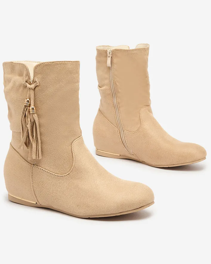 Botki Z Delikatnym Ociepleniem|Botki Na Koturnie^Royalfashion Beżowe eko - zamszowe botki na krytym koturnie Lovely beżowy