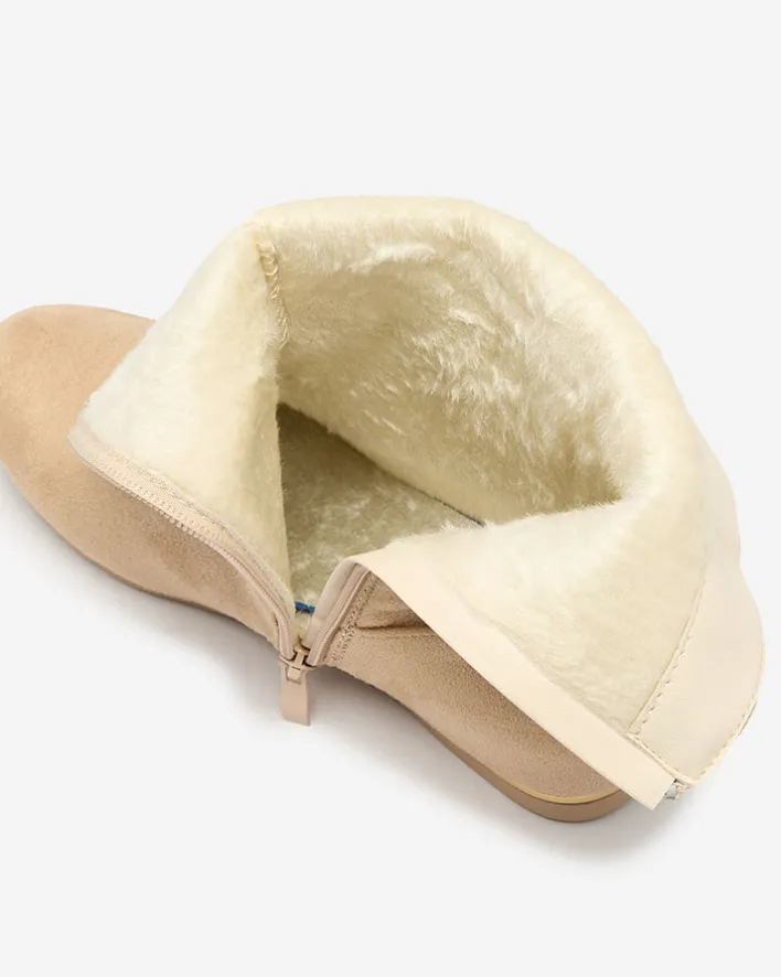 Botki Z Delikatnym Ociepleniem|Botki Na Koturnie^Royalfashion Beżowe eko - zamszowe botki na krytym koturnie Lovely beżowy