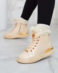 Botki Z Grubym Ociepleniem|Botki Na Płaskim Obcasie^Royalfashion Beżowe lakierowane damskie ocieplane botki Sylnina beżowy