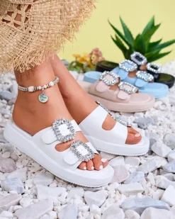 Klapki Basenowe|Klapki Płaskie^Royalfashion Białe klapki damskie z kryształkami Azazel biały