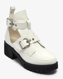 Botki Bez Ocieplenia|Botki Na Płaskim Obcasie^Royalfashion Białe lakierowane botki damskie z wycięciem i tłoczeniem Malevib biały